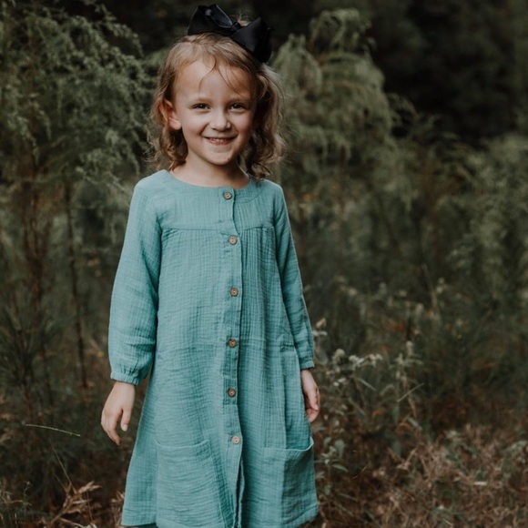 Meet your seller 💕 - Picture 2 of 2